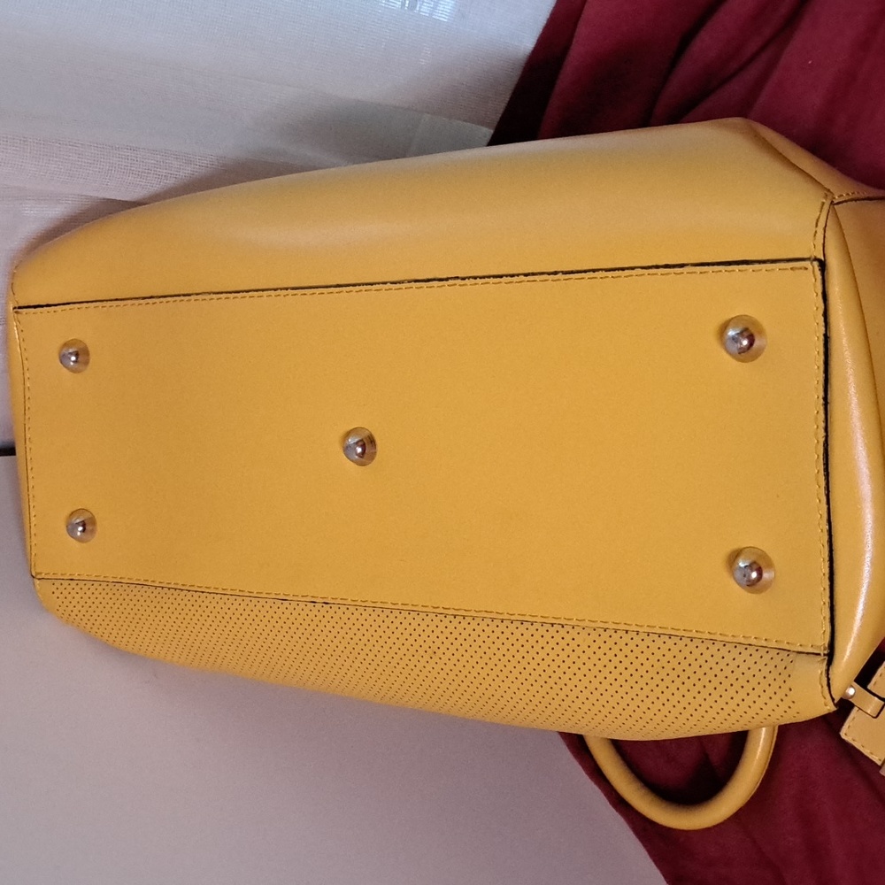A.BELLUCCI ITALY Genuine Leather Soft Yellow Satchel/Crossbody EUC - Picture 4 of 12
